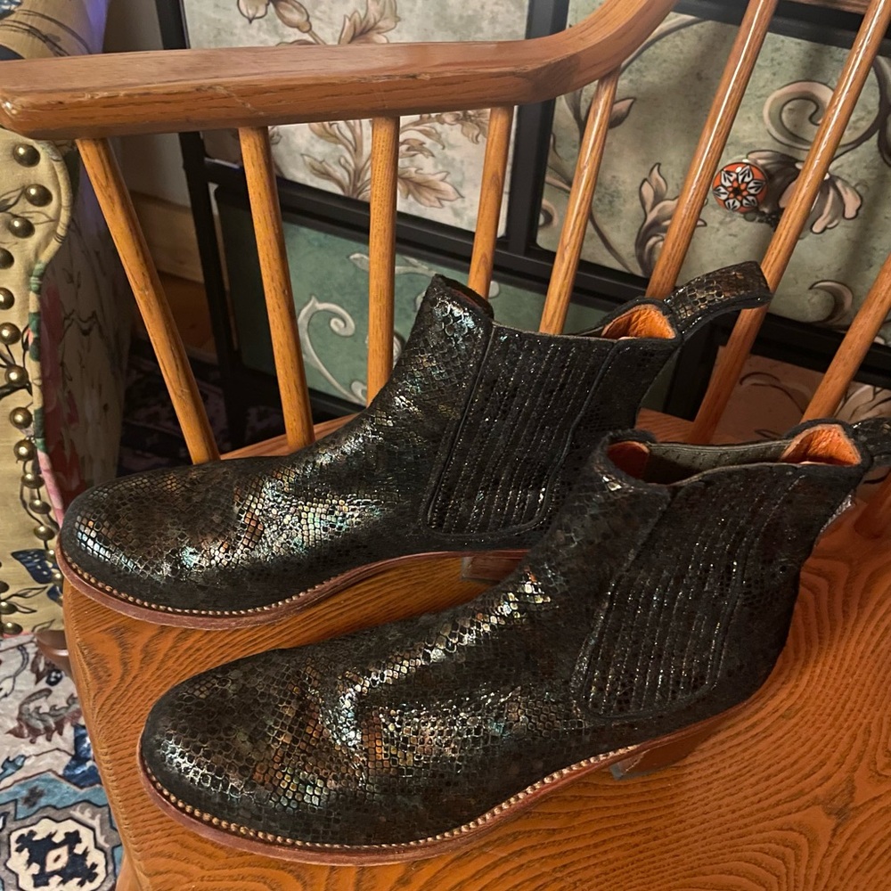 Penelope Chilvers Salva Metallic Ankle Boots - Picture 10 of 14
